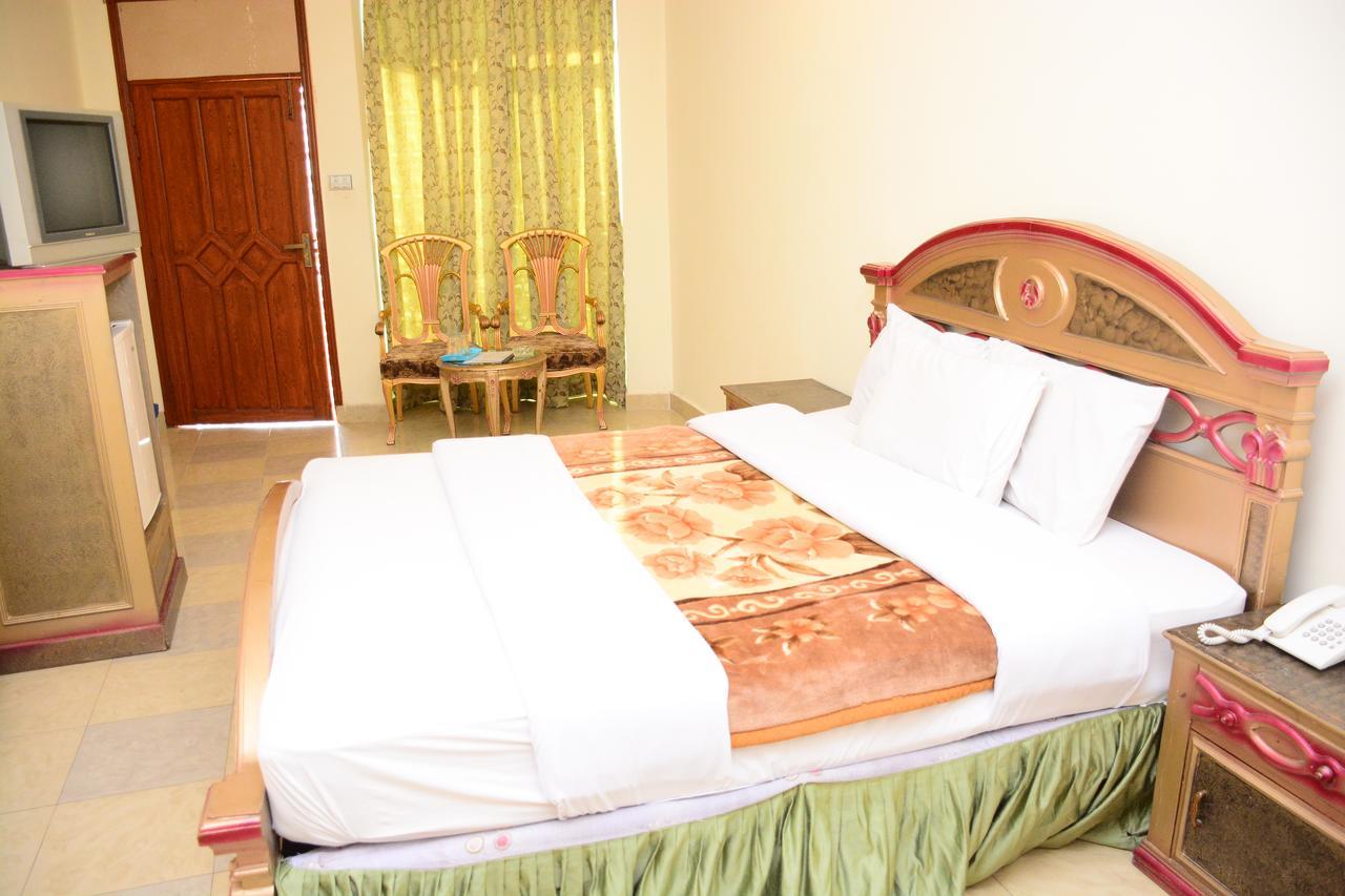 Hotel Move-N-Pick Murree Exterior foto